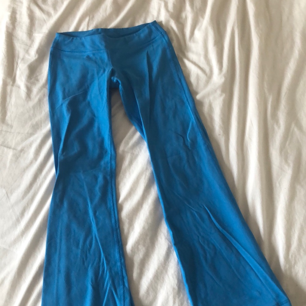 Lulu lemon bright blue yoga pants